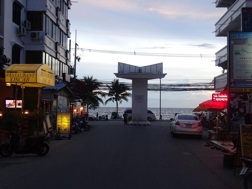 Jomtien Sunset Guesthouse Exterior photo