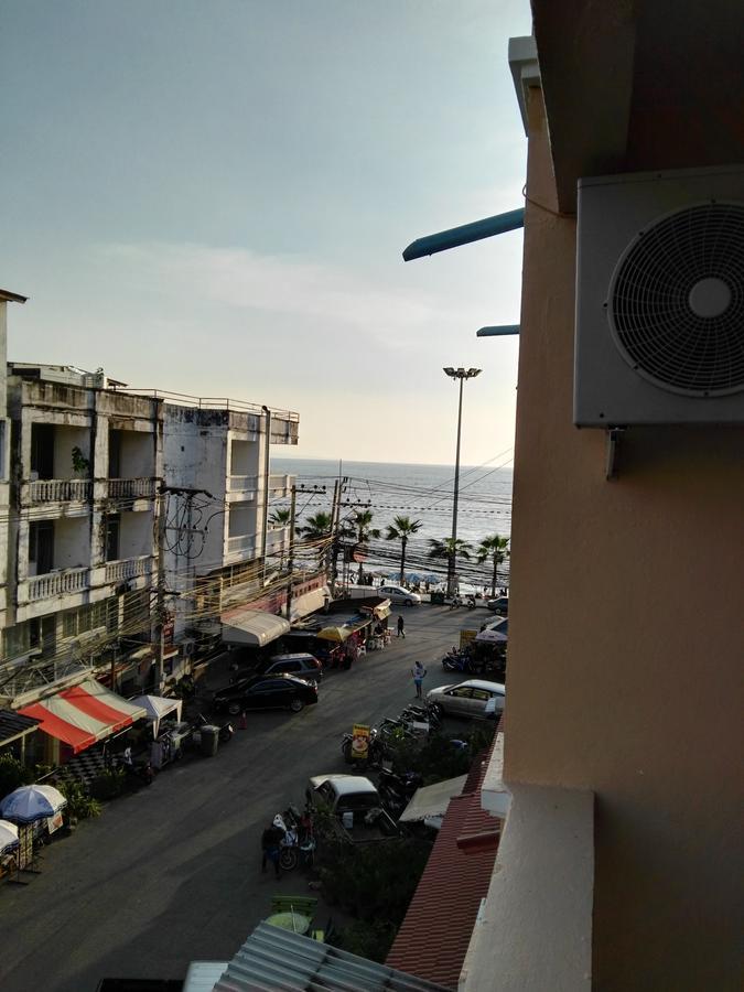 Jomtien Sunset Guesthouse Exterior photo